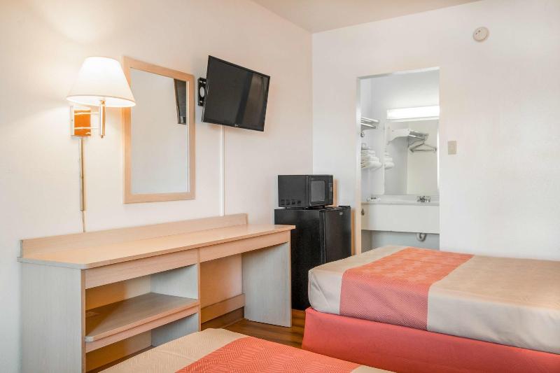 Motel 6 Van Horn, TX image