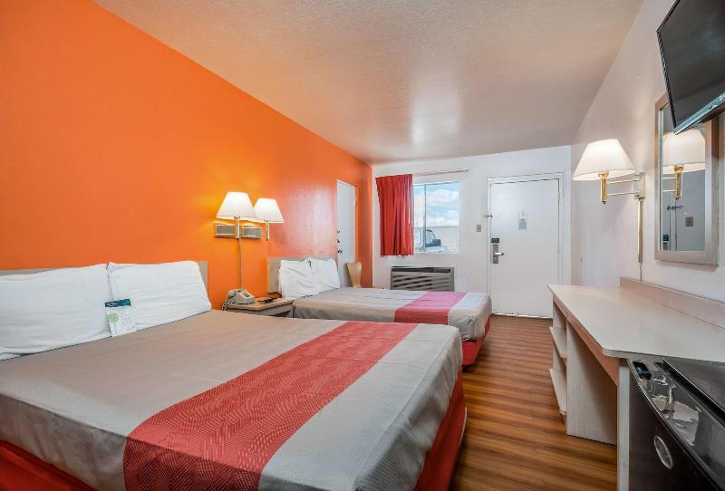Motel 6 Van Horn, TX image