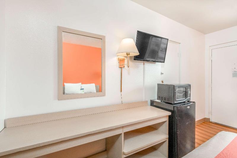 Motel 6 Van Horn, TX image
