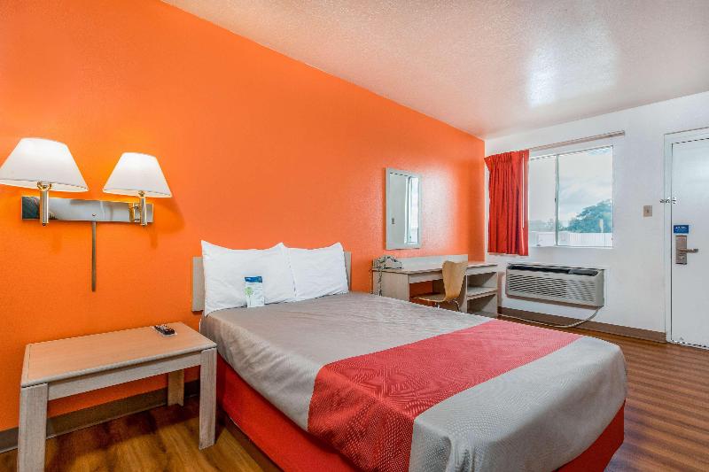Motel 6 Van Horn, TX image