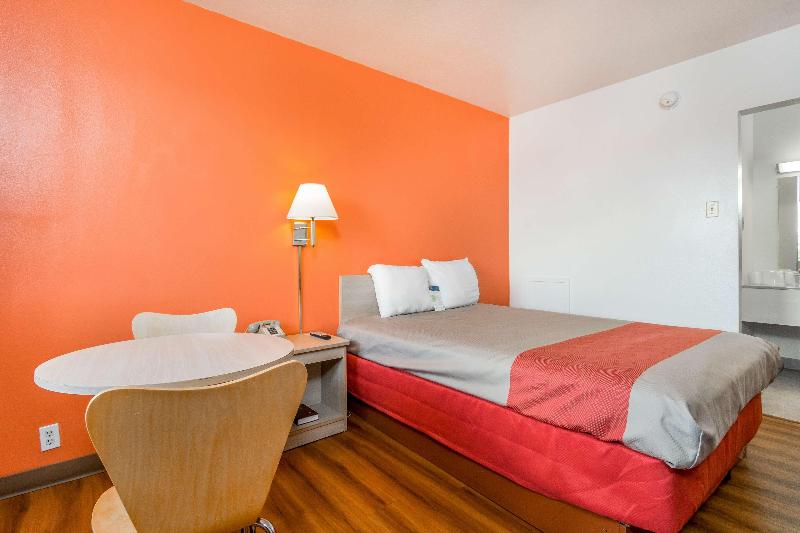 Motel 6 Van Horn, TX image