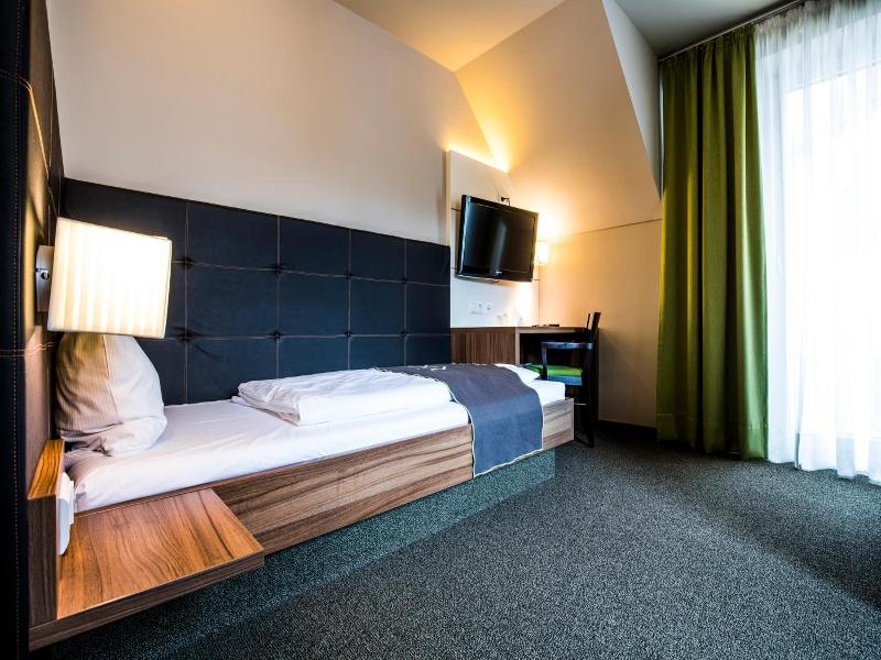 Riku Hotel Weissenhorn image