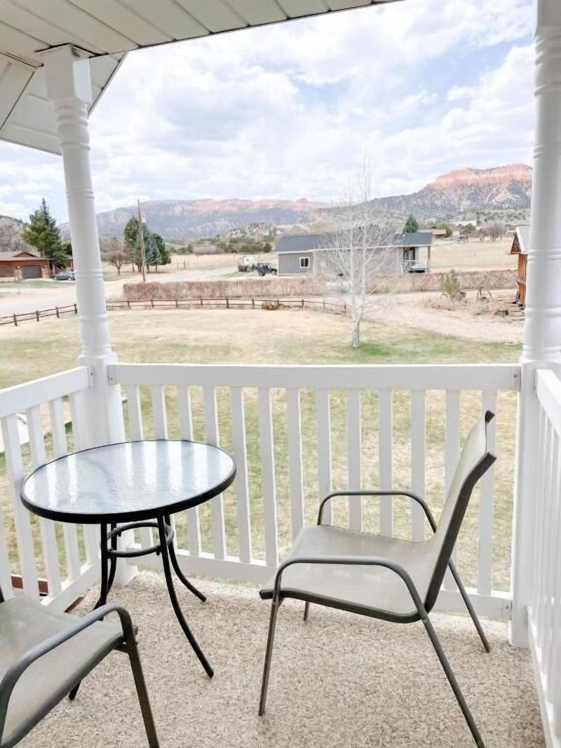 Bryce Canyon Livery Bed & Breakfast image
