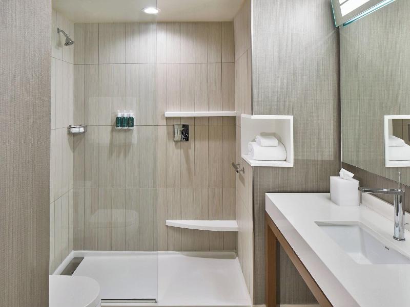Courtyard by Marriott Baltimore Downtown/McHenry R image