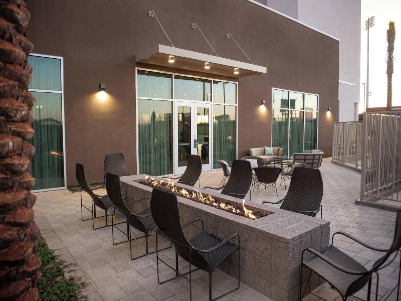 Courtyard By Marriott Mesa At Wrigleyville West image