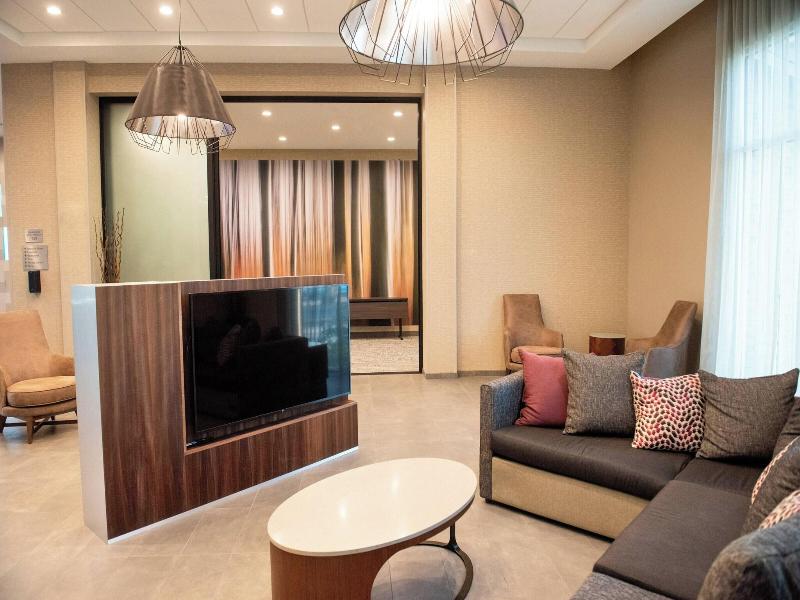 Courtyard By Marriott Mesa At Wrigleyville West image