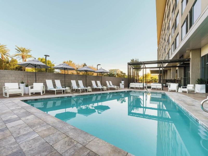 Ac Hotel By Marriott Scottsdale North image