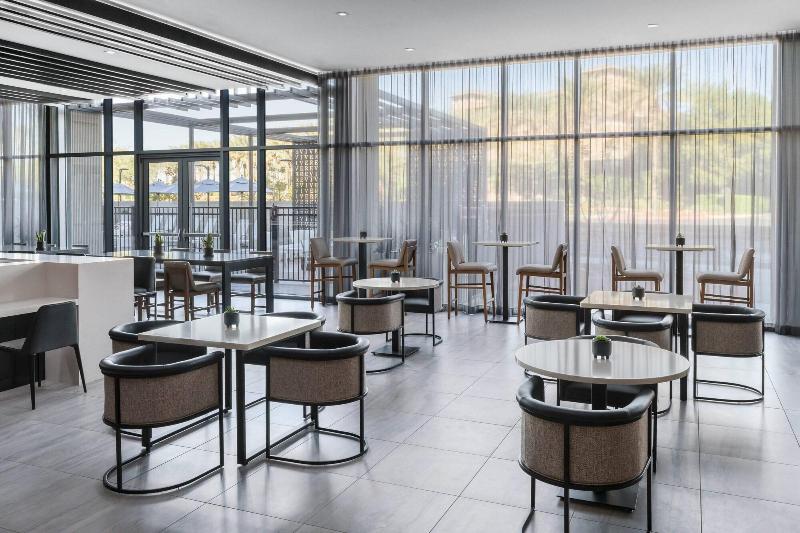 Ac Hotel By Marriott Scottsdale North image