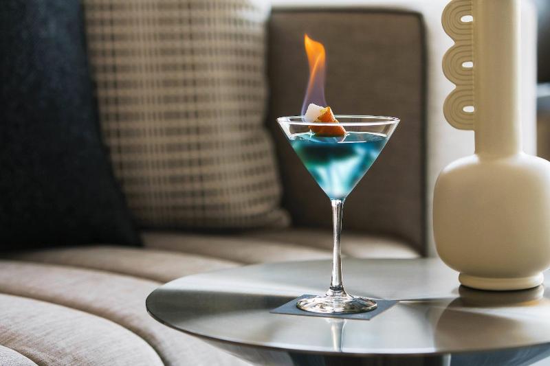 Ac Hotel By Marriott Scottsdale North image