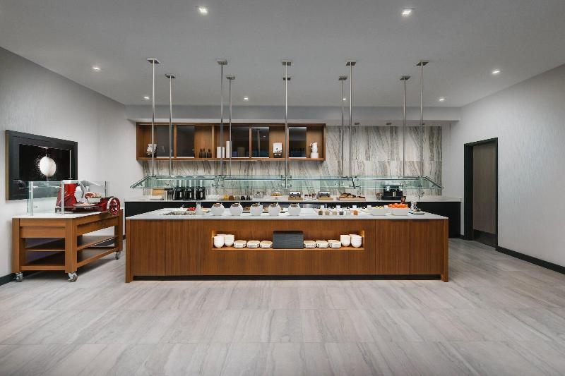 Ac Hotel By Marriott Scottsdale North image