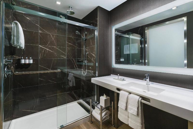 Ac Hotel By Marriott Scottsdale North image