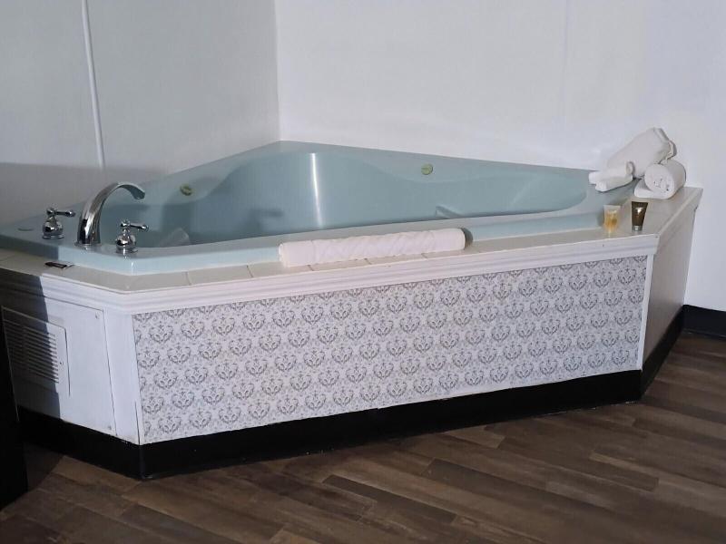 Kings Row Inn image