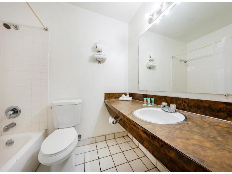Best Value Inn By Oyo Portland Or South East image