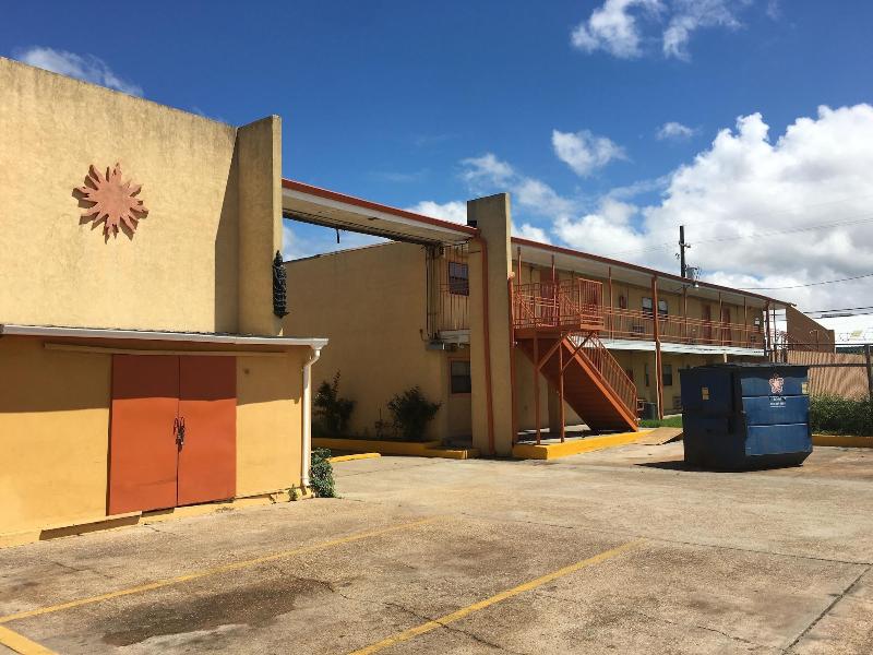 Monte Carlo Motel image 3