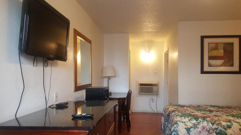 Monte Carlo Motel image