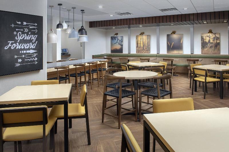 Fairfield Inn & Suites by Marriott New Orleans Met image