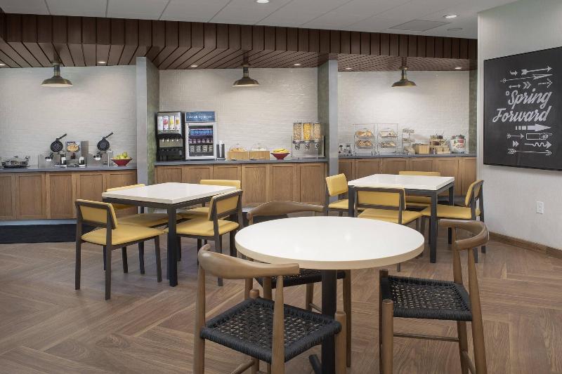 Fairfield Inn & Suites by Marriott New Orleans Met image