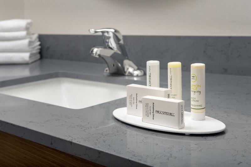 Fairfield Inn & Suites by Marriott New Orleans Met image