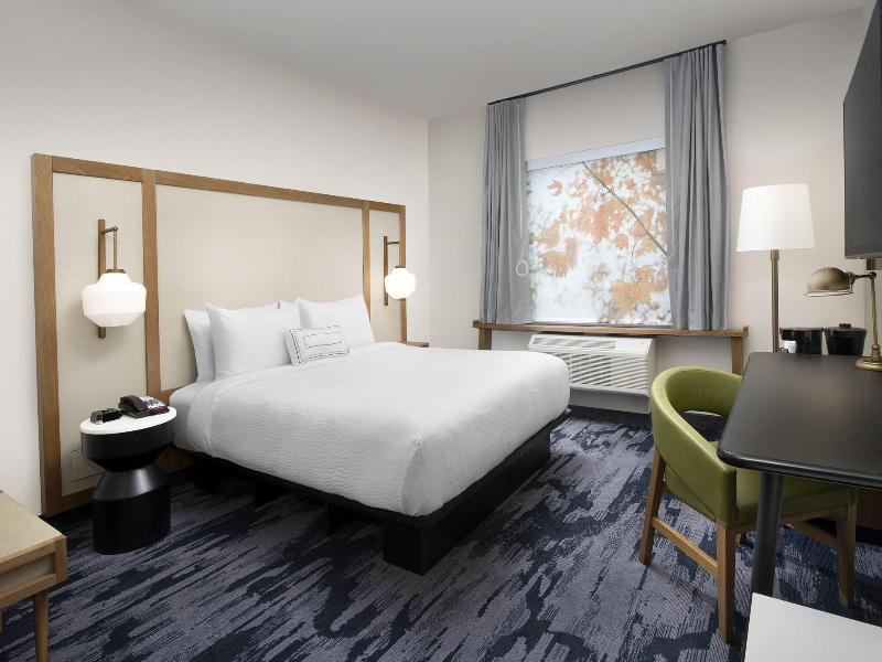 Fairfield Inn & Suites by Marriott New Orleans Met image