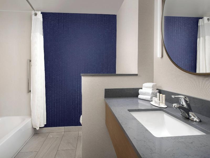 Fairfield Inn & Suites by Marriott New Orleans Met image