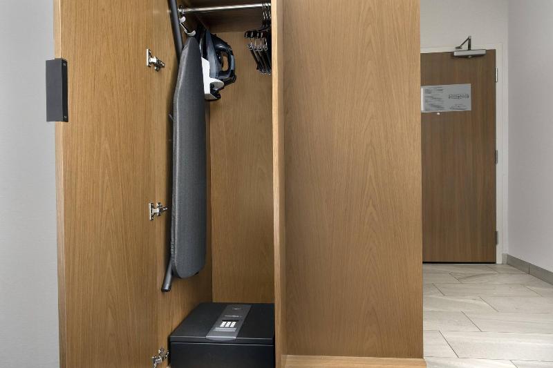 Fairfield Inn & Suites by Marriott New Orleans Met image