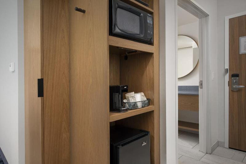 Fairfield Inn & Suites by Marriott New Orleans Met image
