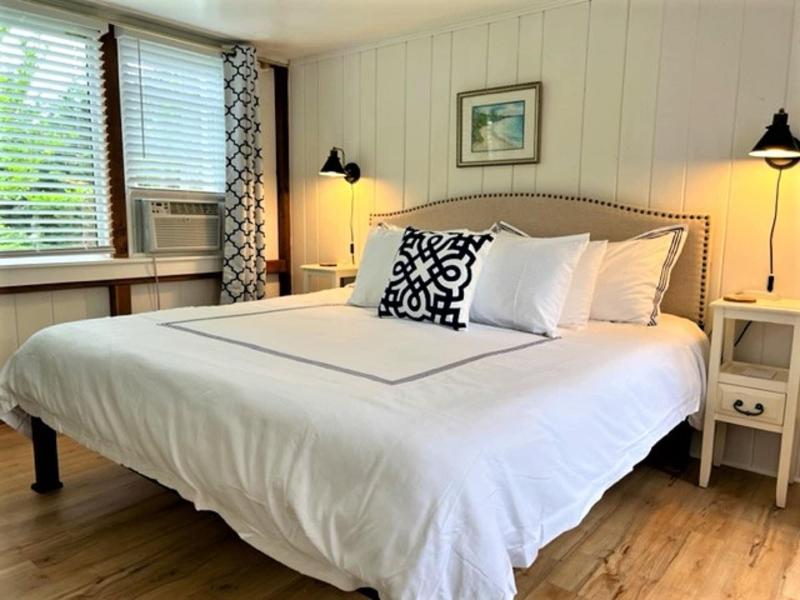 The Seagrove Suites & Guest Rooms image