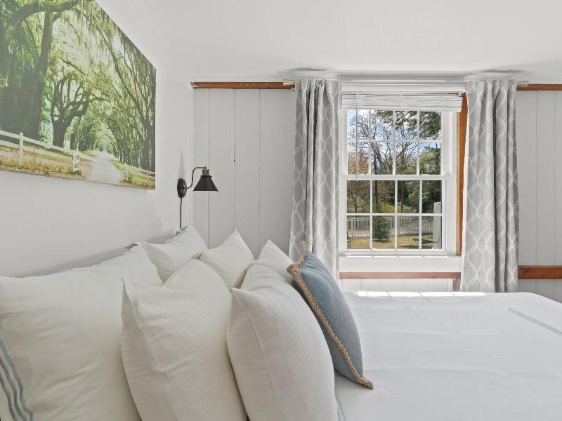 The Seagrove Suites & Guest Rooms image