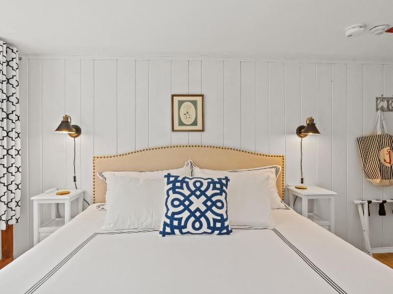 The Seagrove Suites & Guest Rooms image