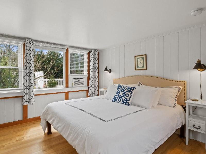 The Seagrove Suites & Guest Rooms image