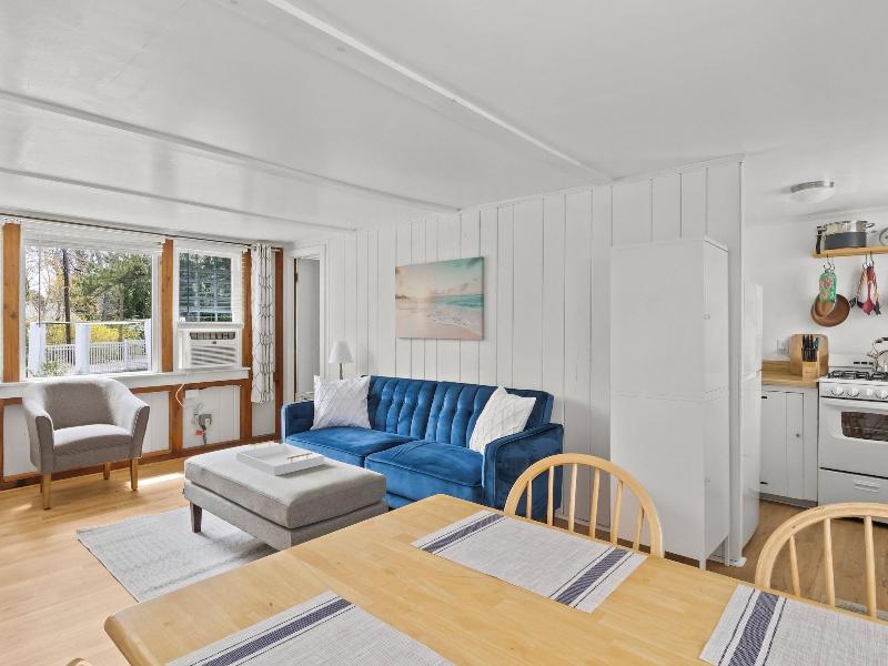 The Seagrove Suites & Guest Rooms image