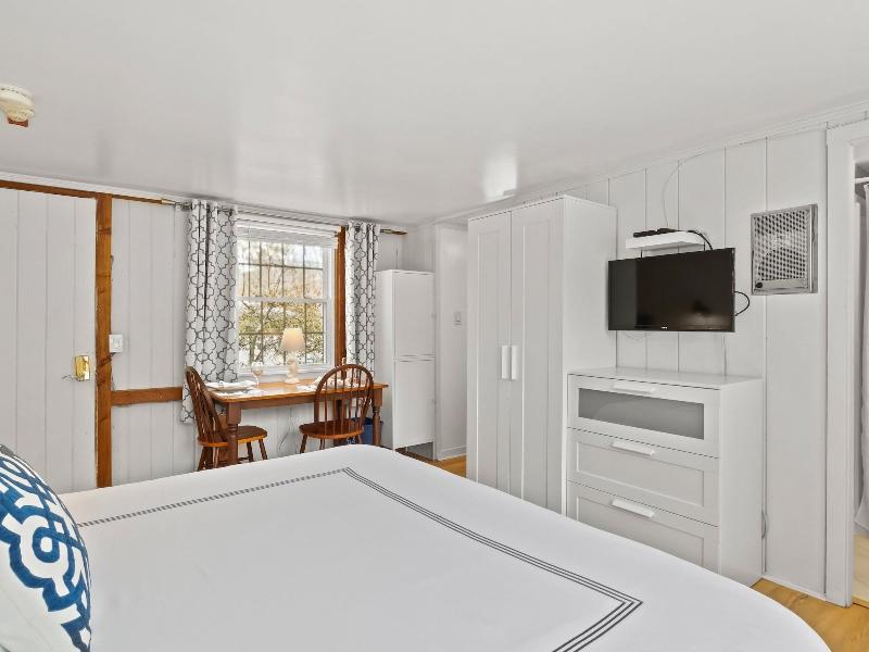 The Seagrove Suites & Guest Rooms image