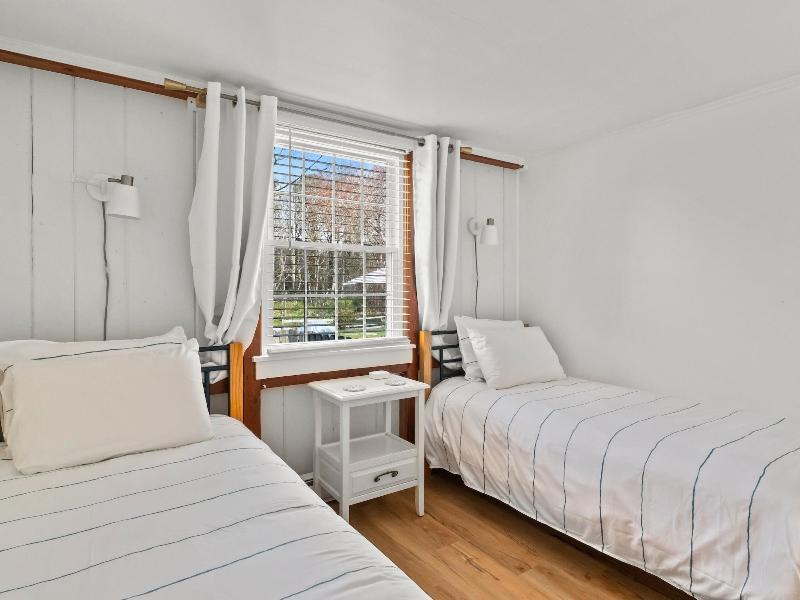 The Seagrove Suites & Guest Rooms image