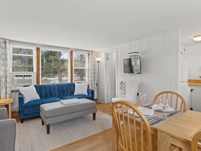 The Seagrove Suites & Guest Rooms image