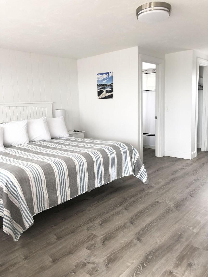 Kingfisher Oceanside image
