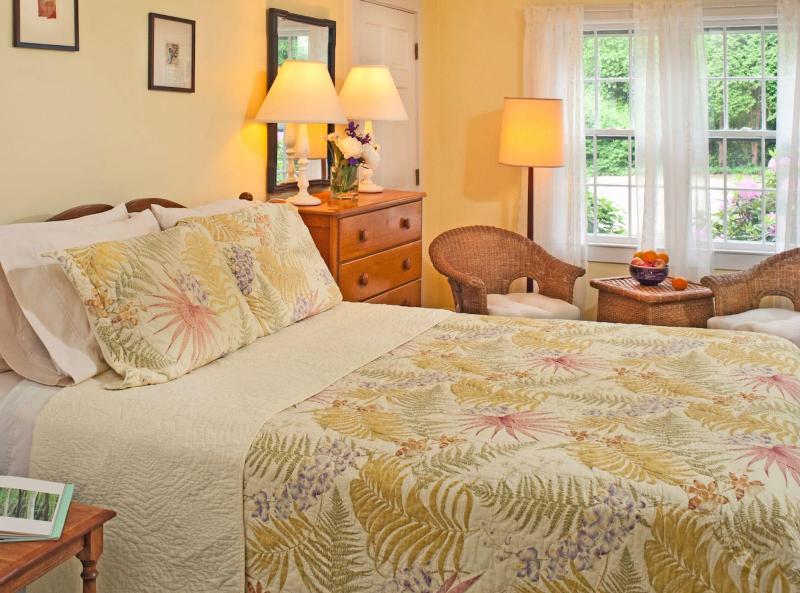 Woods Hole Passage Inn image