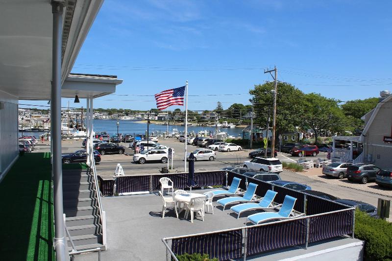 Hyannis Holiday Motel image