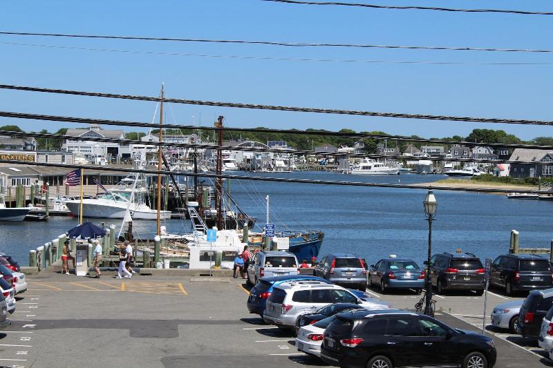 Hyannis Holiday Motel image
