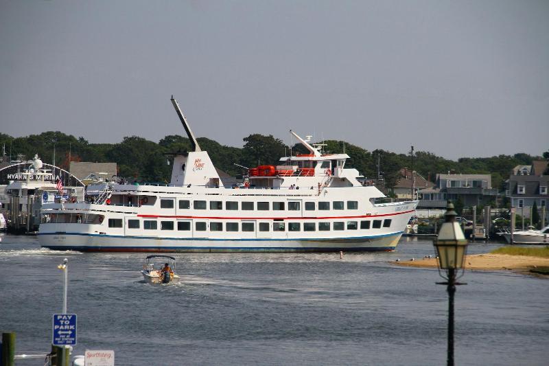 Hyannis Holiday Motel image