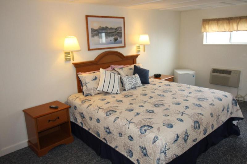 Hyannis Holiday Motel image