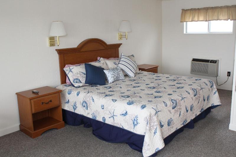 Hyannis Holiday Motel image