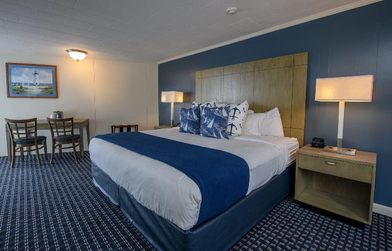 Hyannis Holiday Motel image