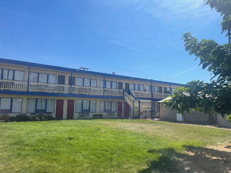 Motel Oasis Inn image
