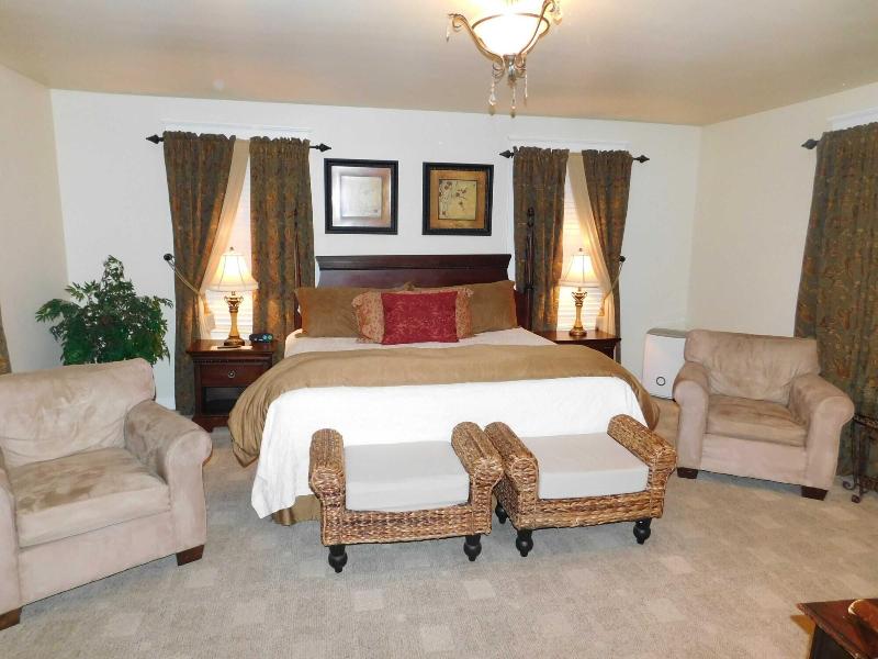 Rainbow Courts Motel image