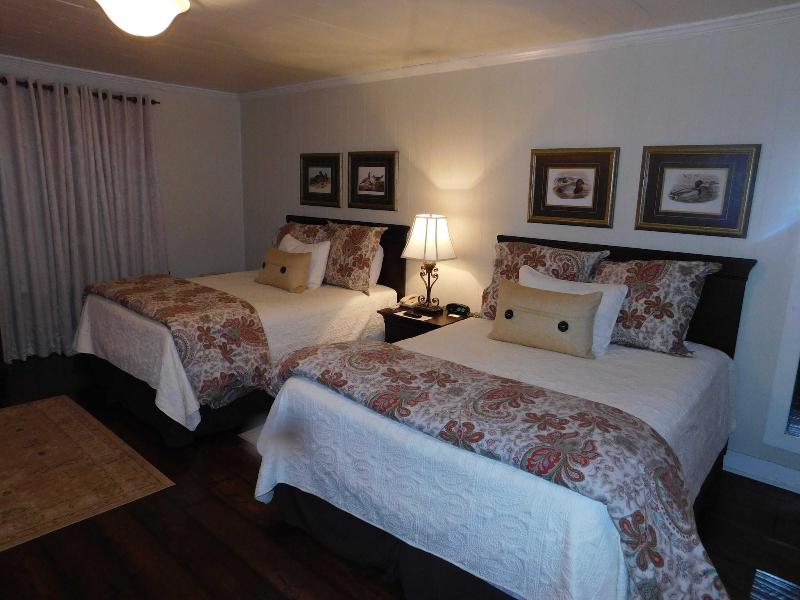 Rainbow Courts Motel image