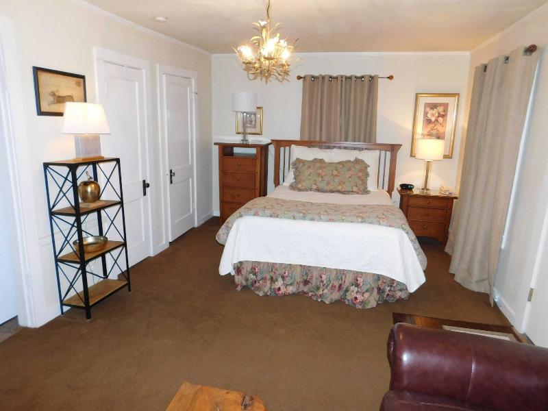 Rainbow Courts Motel image
