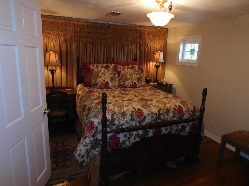Rainbow Courts Motel image