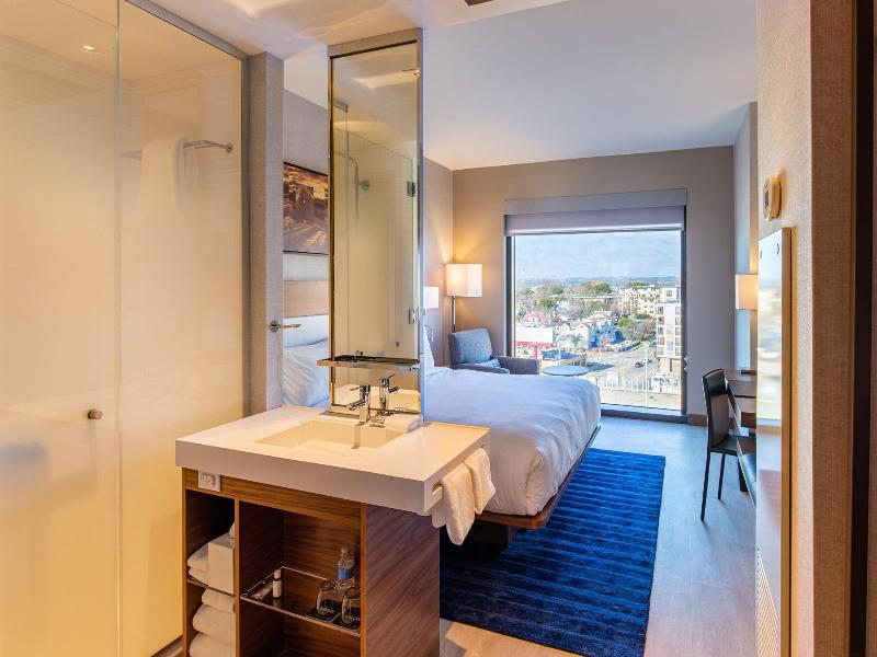 AC Hotel Austin-university image