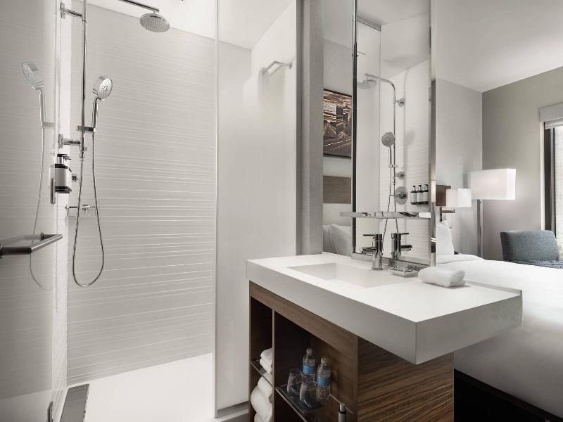 AC Hotel Austin-university image