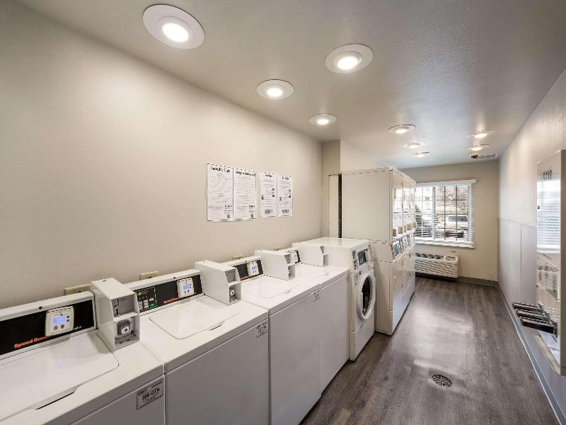 Woodspring Suites Austin Northwest Research Blvd image